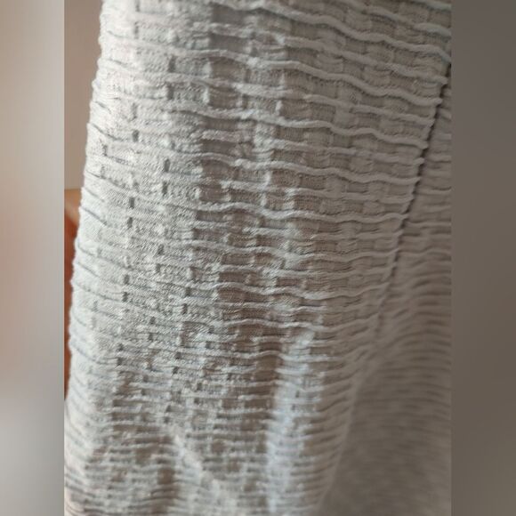 Textured Gray Knit Bodycon Midi Dress – Size Large NWT - Picture 3 of 9